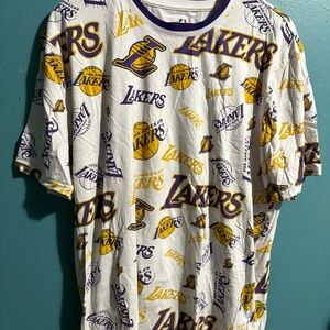 1x Mens Lakers NBA Tshirt With With Laker Logos All Over‎ Print Pre owned